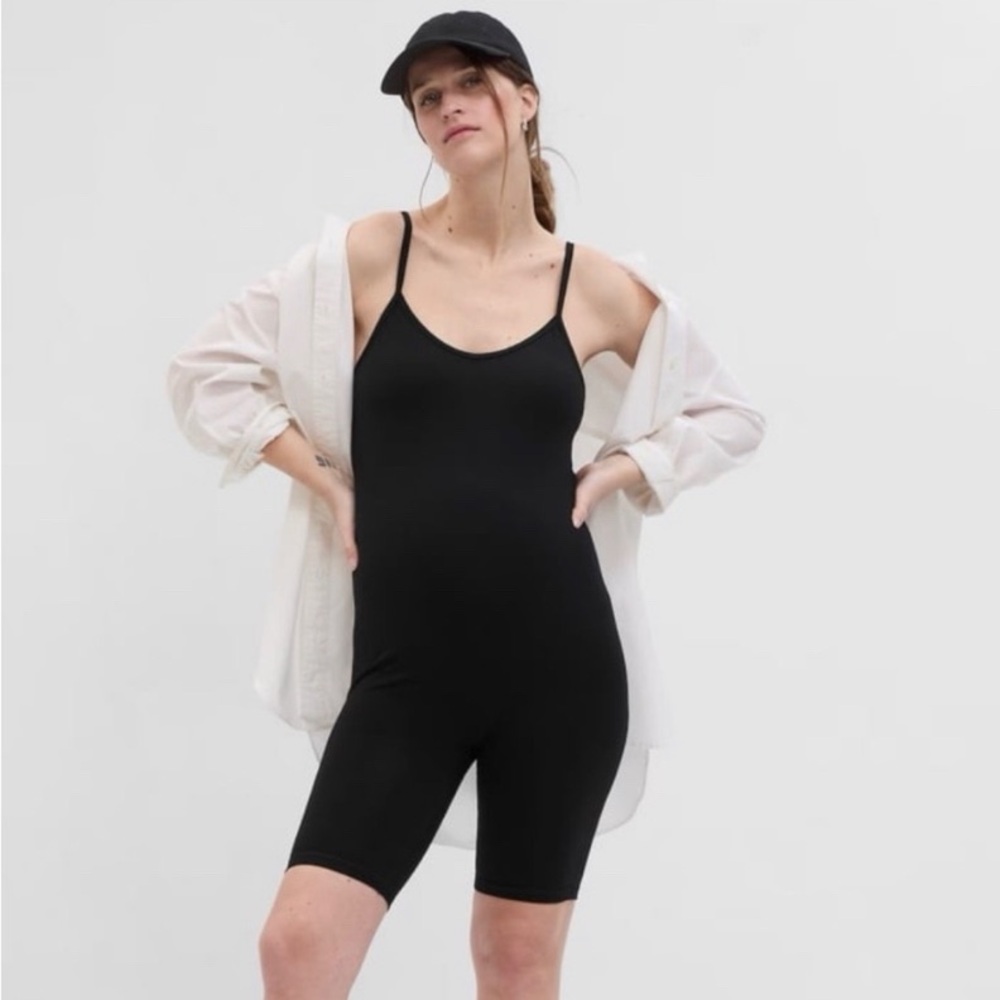 Gap maternity bodysuit / romper